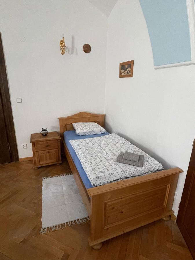 Apartman Sunny Adam Na Zamku เชสกา คาเมนิเซอ ภายนอก รูปภาพ